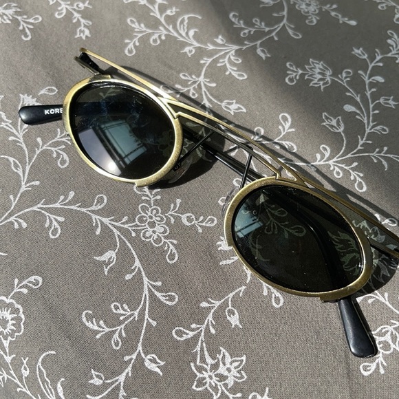 Sunglasses - Picture 1 of 3